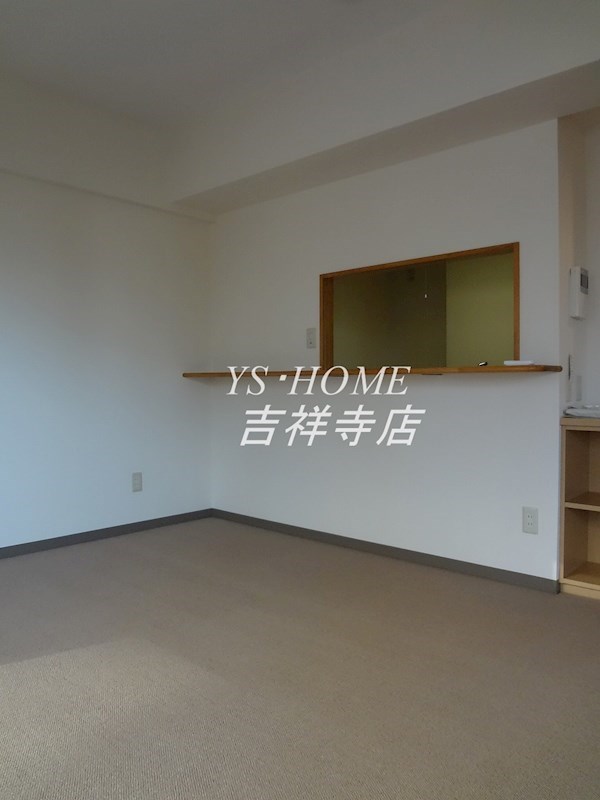 コート・イシハラ リビング