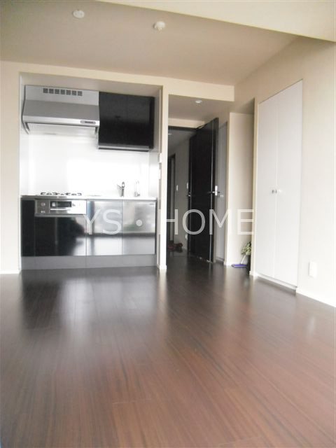 クレッセント三鷹ザ・タワー リビング