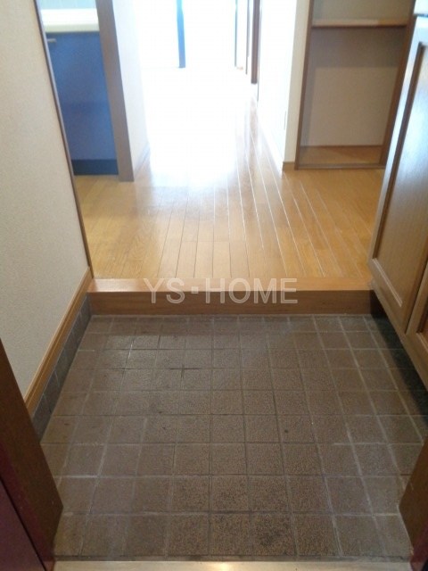 エルサイド 玄関