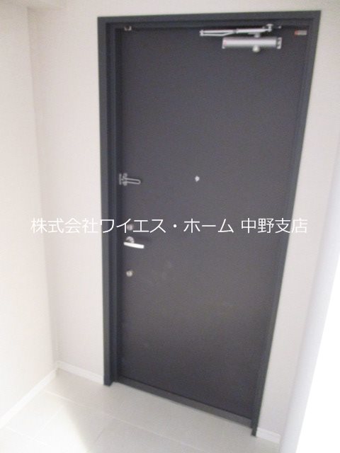 エスティメゾン高円寺 玄関