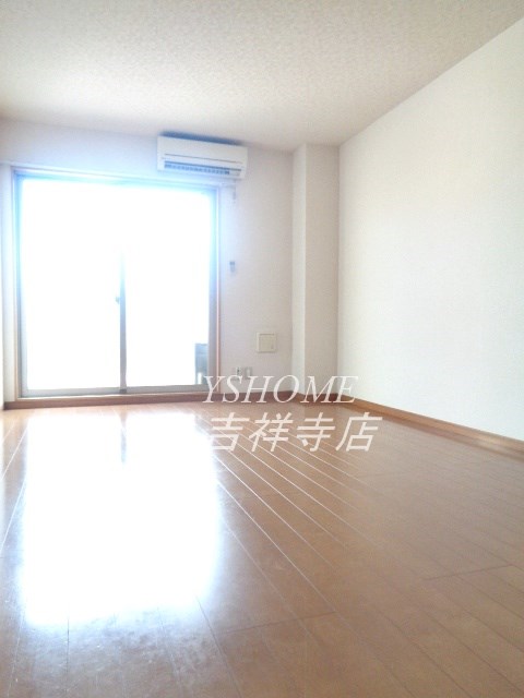 アンプルールフェールKOKI リビング