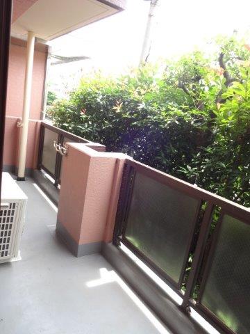 メゾングローリー　　 ベランダ