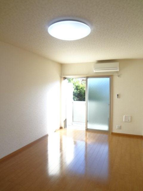 アンプルールフェールKOKI リビング