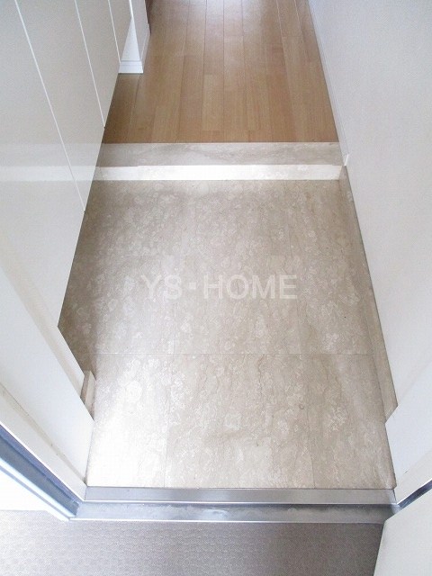 シンフォニーアンダンテ 玄関