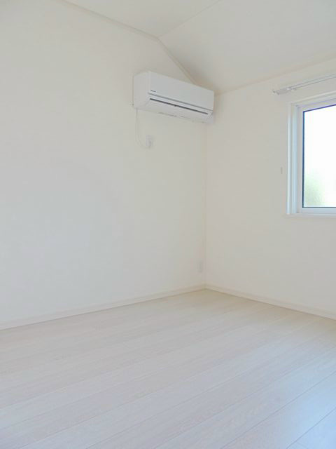 メゾン　ド　ヴィラージュ　C棟 ベッドルーム