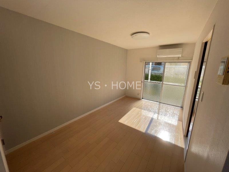 小さな庭  リビング