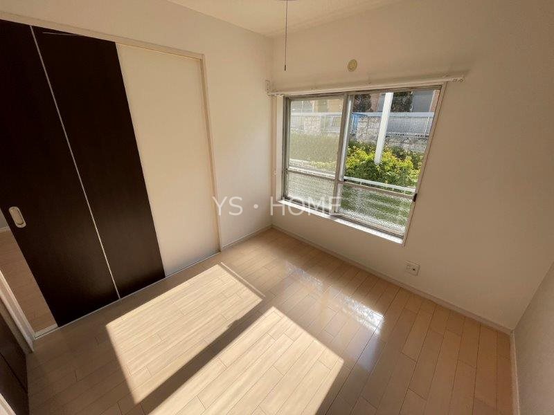 小さな庭  ベッドルーム