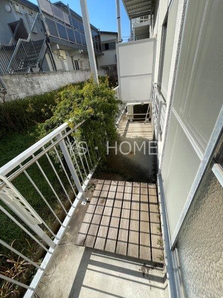 小さな庭  ベランダ