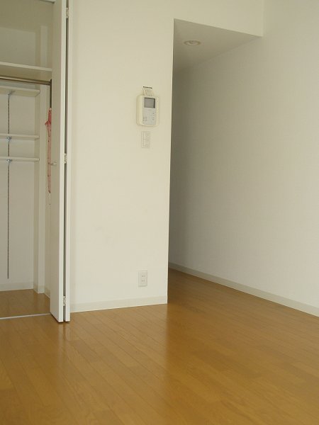 JINAI RESIDENCE ベッドルーム