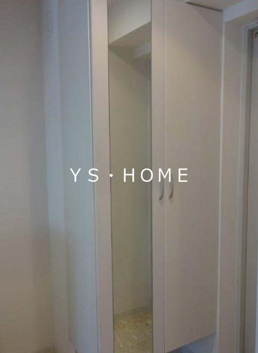 クレセント馬部 玄関