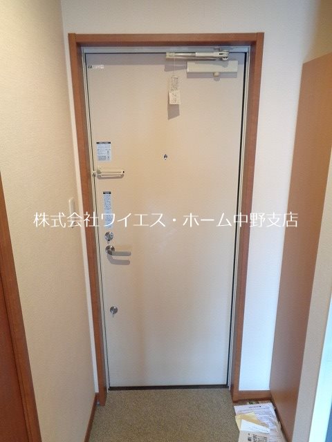 サンライズヒルズ 玄関