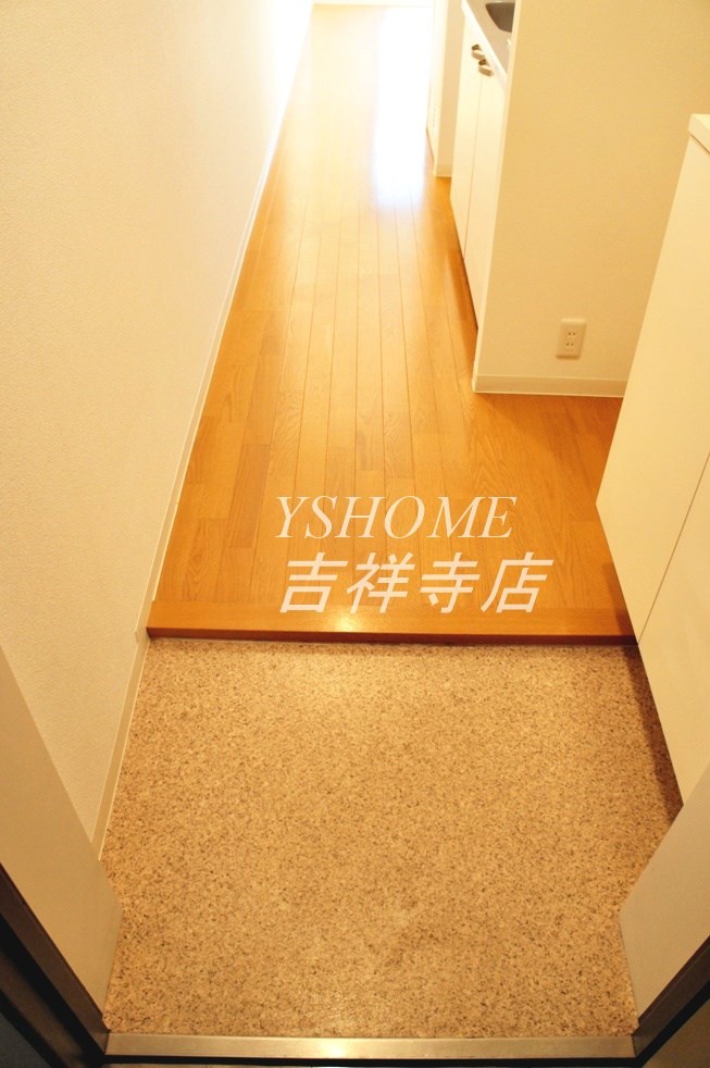 JINAI RESIDENCE 玄関