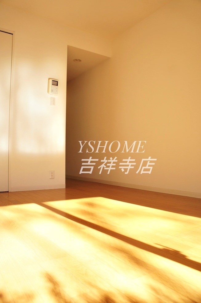 JINAI RESIDENCE リビング