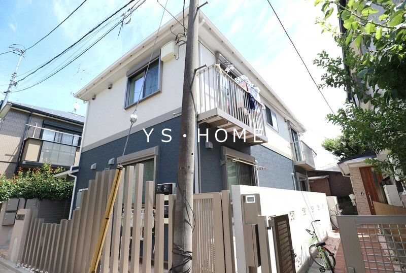 レナータ桃井 外観