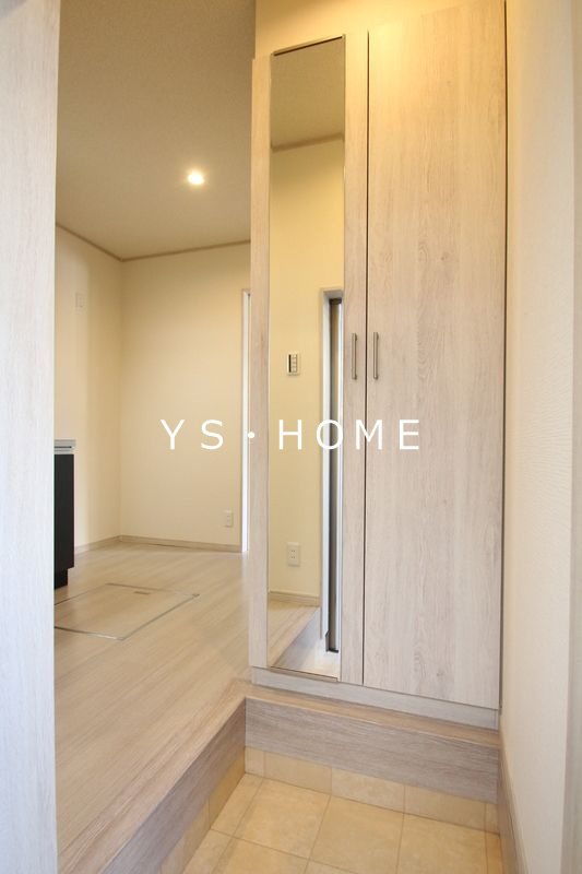 レナータ桃井 玄関