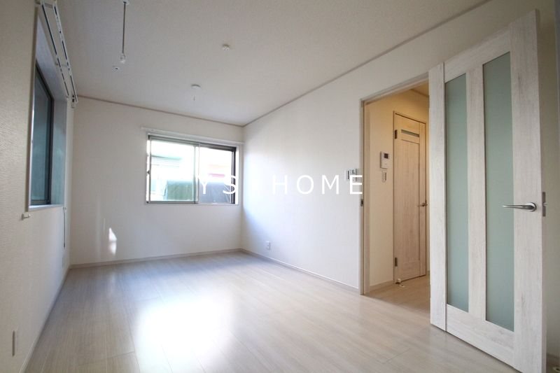 レナータ桃井 リビング