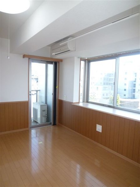 エイチアールケイビル ベッドルーム