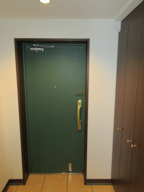 　ベルジェ野方（中野区野方5） 玄関