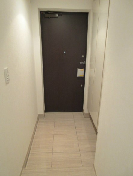 リビオ新宿ザ・レジデンス 玄関