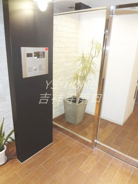 トラッセルズ   その他2