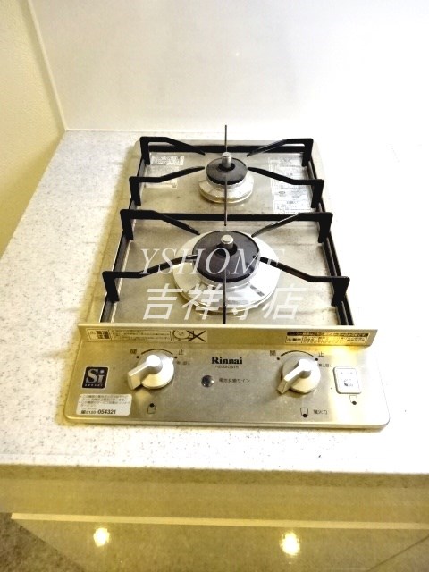 トラッセルズ   その他8