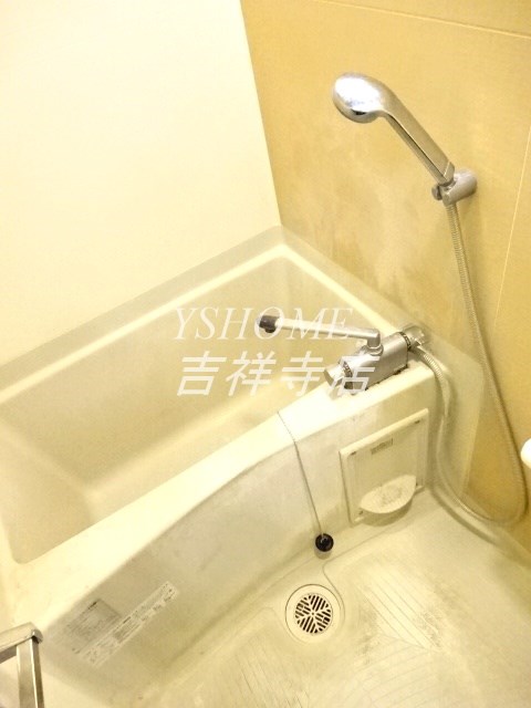 トラッセルズ   風呂画像