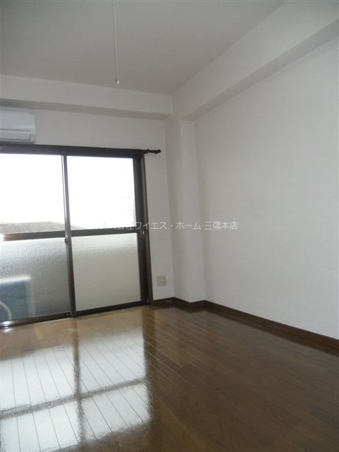 エルトベーレ三鷹　　 リビング