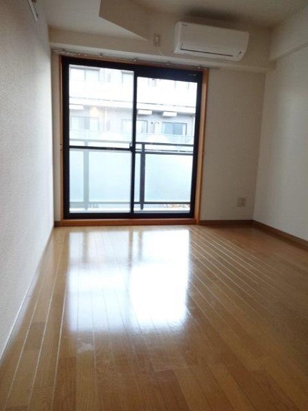 ロイヤル武蔵野 ベッドルーム