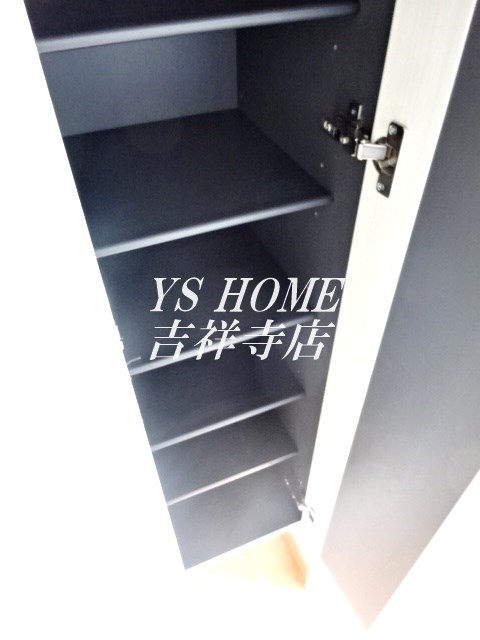 ソルナクレイシア吉祥寺 玄関