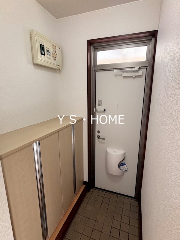 上水ハイツ 玄関