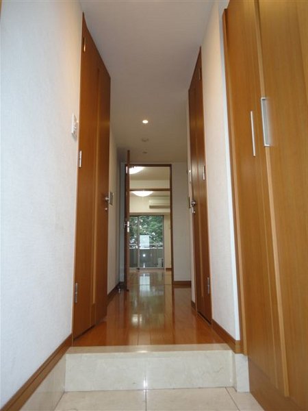 プライムアーバン小金井本町 玄関