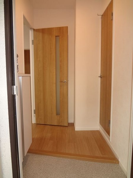 ローズガーデン国立 玄関