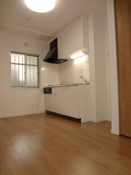 ローズガーデン国立 リビング