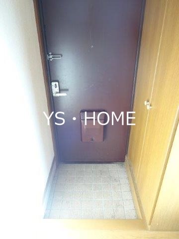 ティファニーマンション 玄関