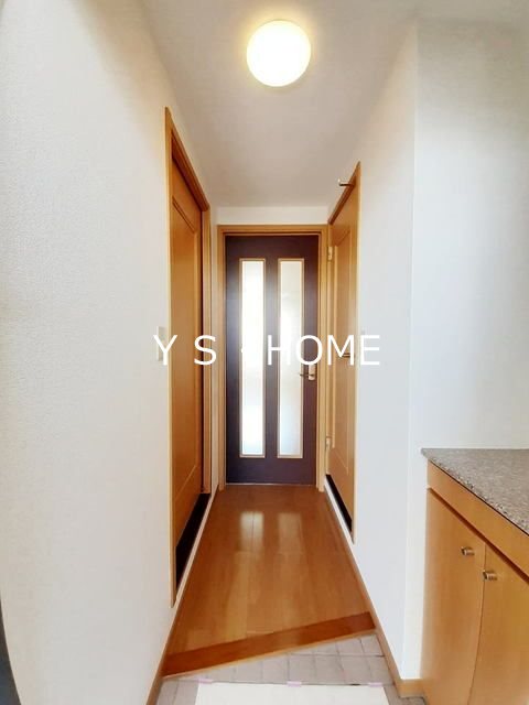 エンピエッサ東大和 玄関