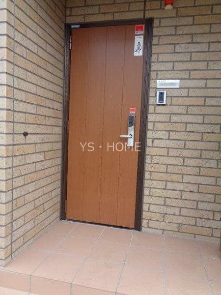 カトレア　ヴィオレ 玄関