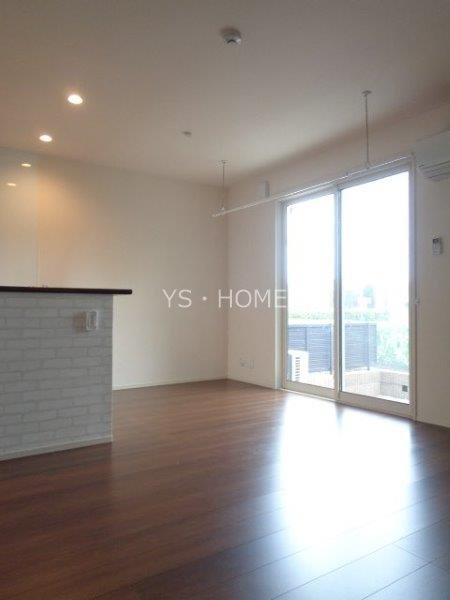 カトレア　ヴィオレ リビング