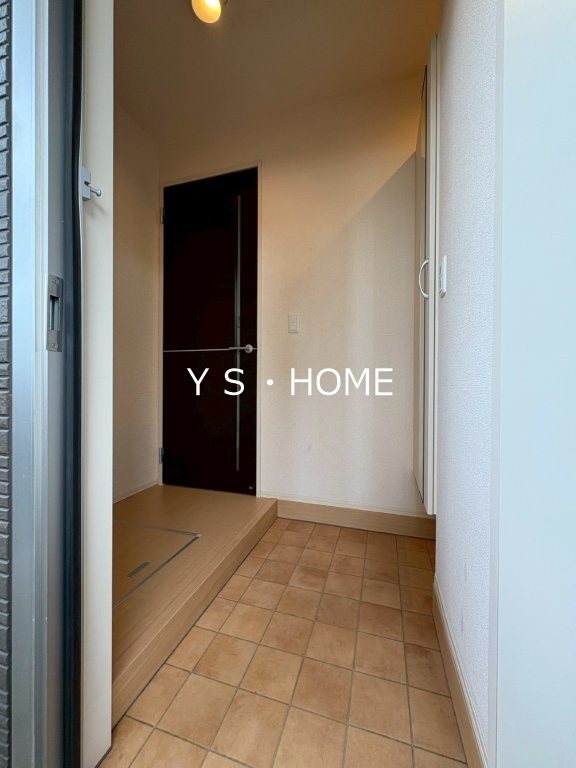 グランエスポワール 玄関