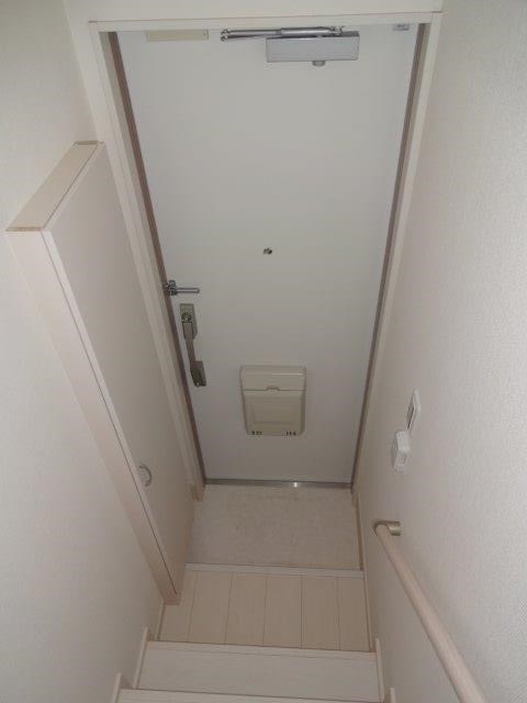 リブリ・武蔵小金井 玄関