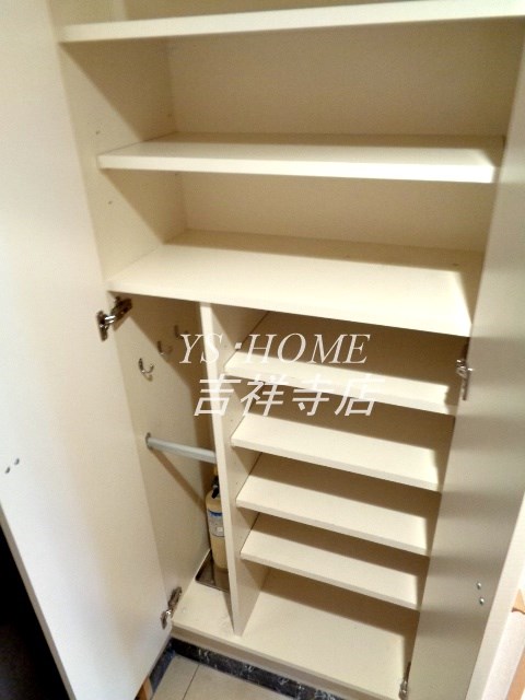 プレミアコンフォート西荻窪 玄関