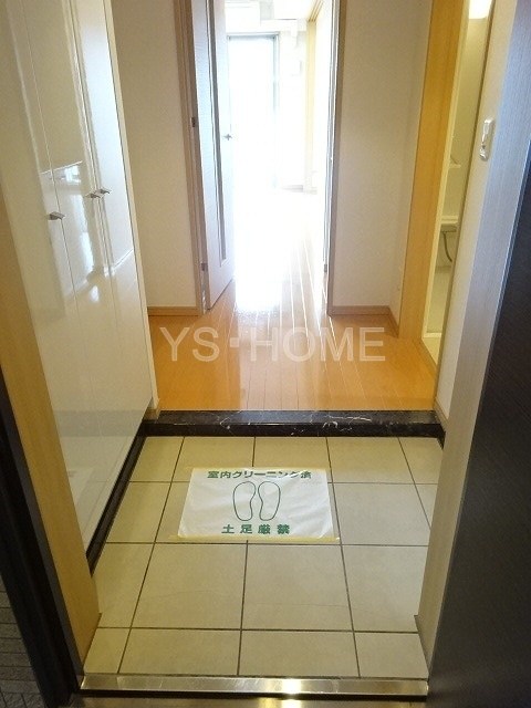 プレミアコンフォート西荻窪 玄関