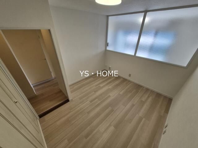 中野ハイネスコーポ ベッドルーム