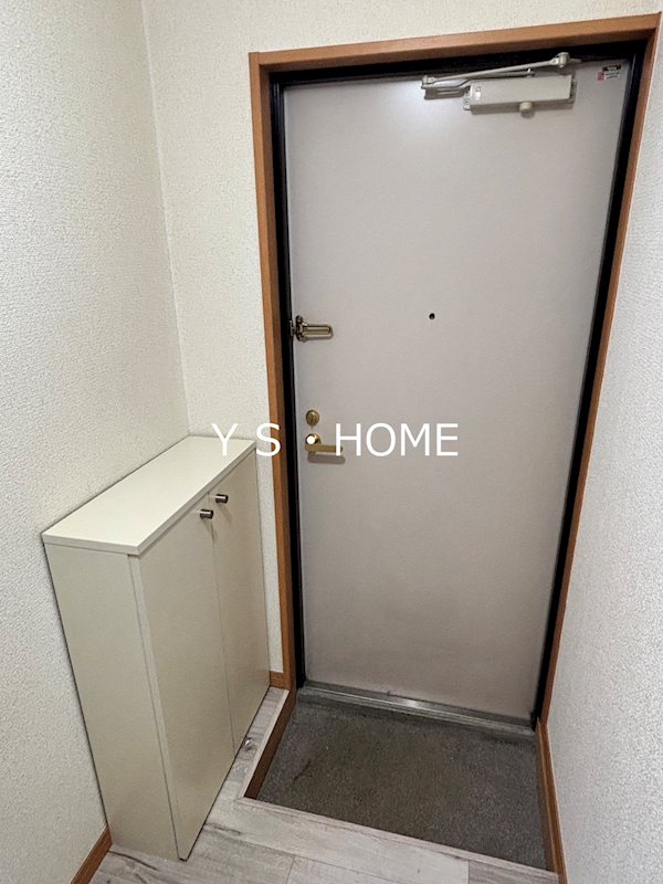 アーティツクＫ 玄関