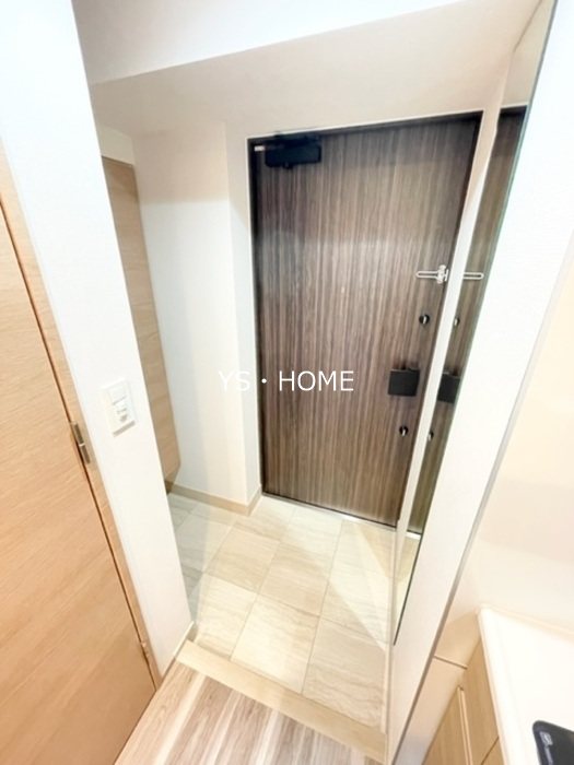 リーラ中野 玄関