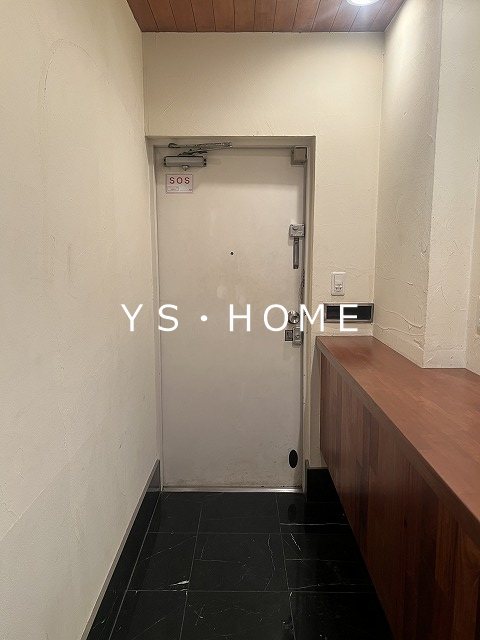 シーアイマンション白金 玄関