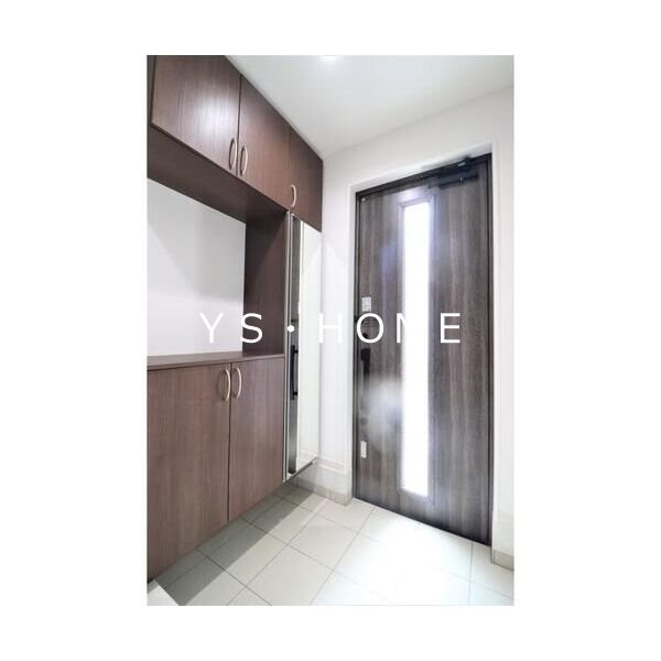 武蔵野市境南町３丁目戸建 玄関