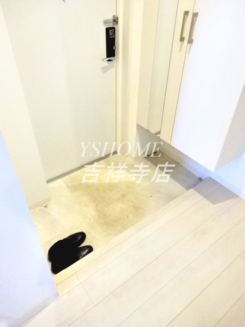 アルモ井の頭 玄関