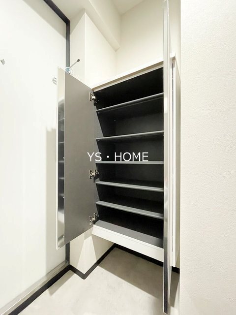 ラミィ中野坂上 玄関