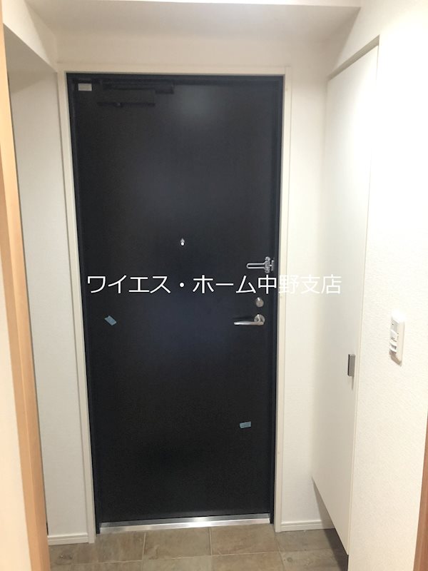 RIDGE新宿西落合（旧ルクレ新宿西落合） 玄関