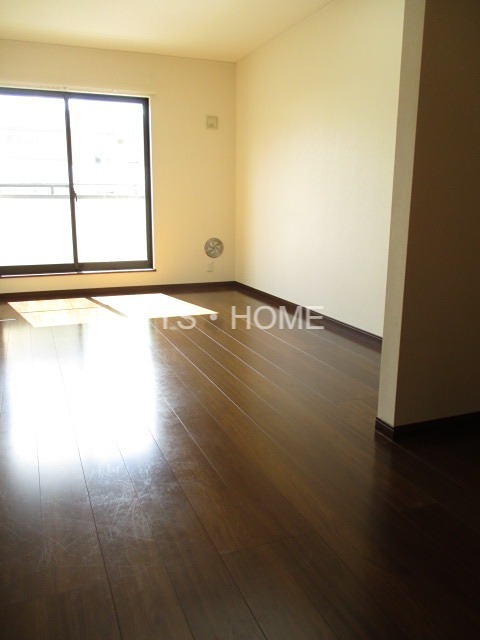 メゾンドリッシュ井荻 リビング